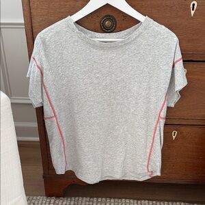Lou & Grey Heather Gray Tee with Pink/Orange Trim Loft size XS Like New